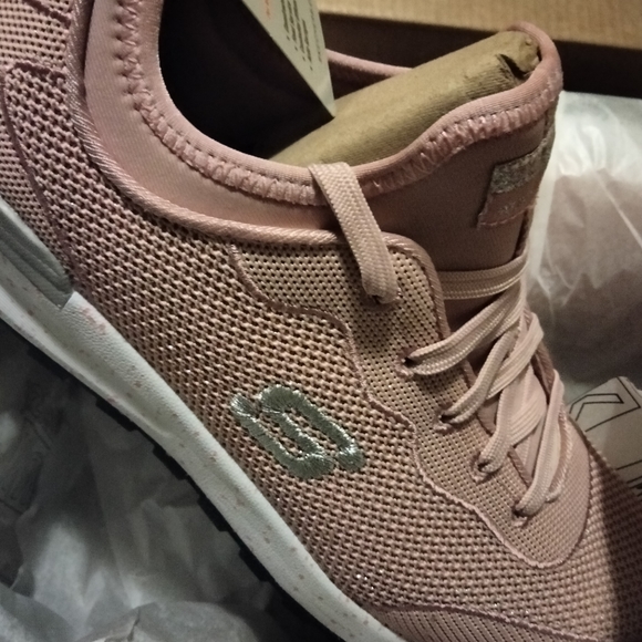 Women's Skechers work sneakers Size9 - Picture 1 of 2